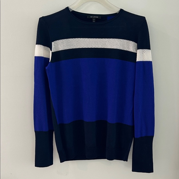 St. John Sweaters - St. John Women's Crewneck wool blend Sweater size small‎